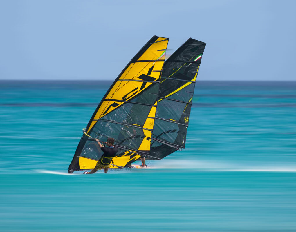 ac x plachta frerace black yellow zero 2020 karlin